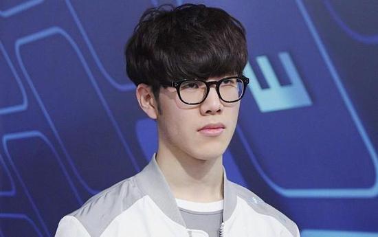 美国增加海军陆战队和军舰部署应对中东局势